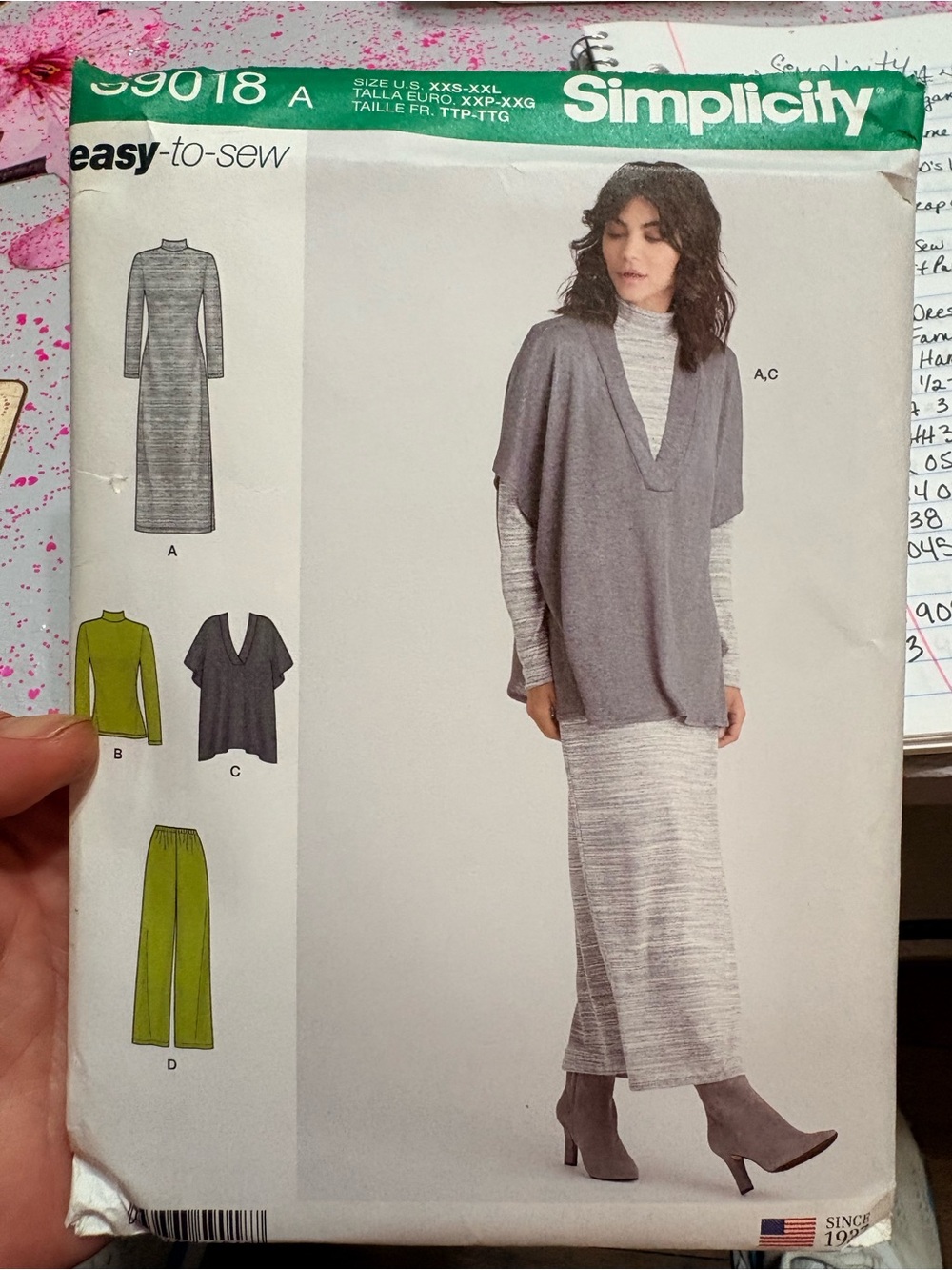BN UNCUT SIMPLICITY 9018 A SEWING PATTERNS